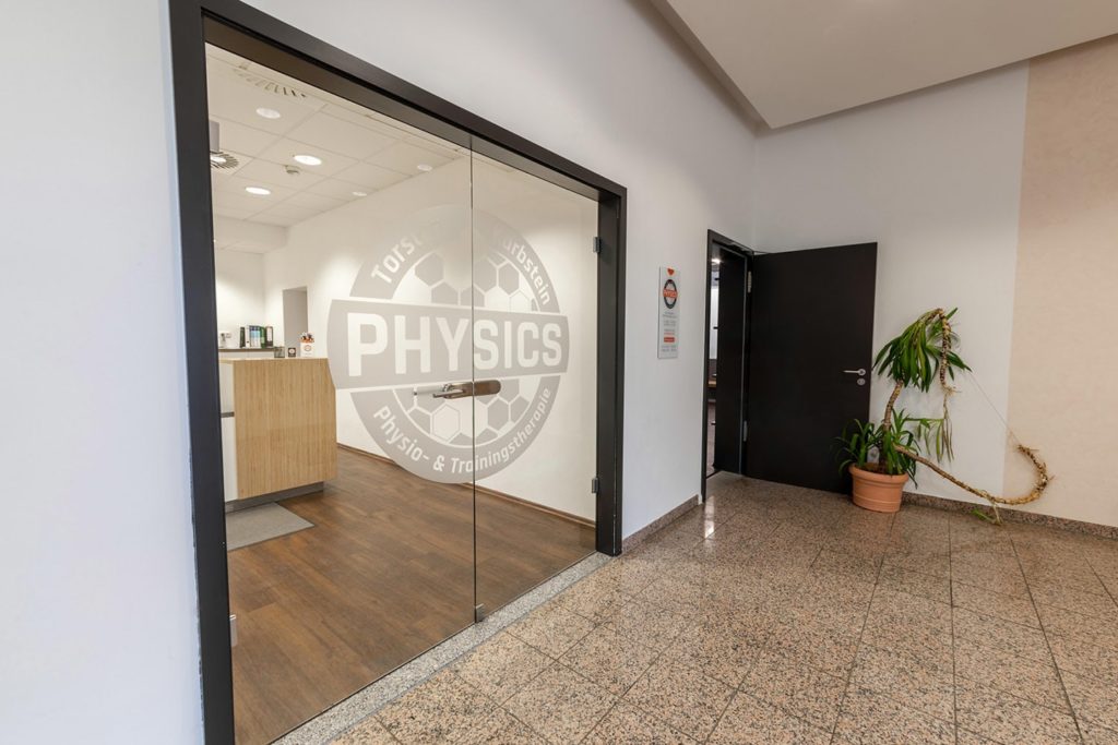 Physics Eingang - Praxis für Physiotherapie Ebersberg